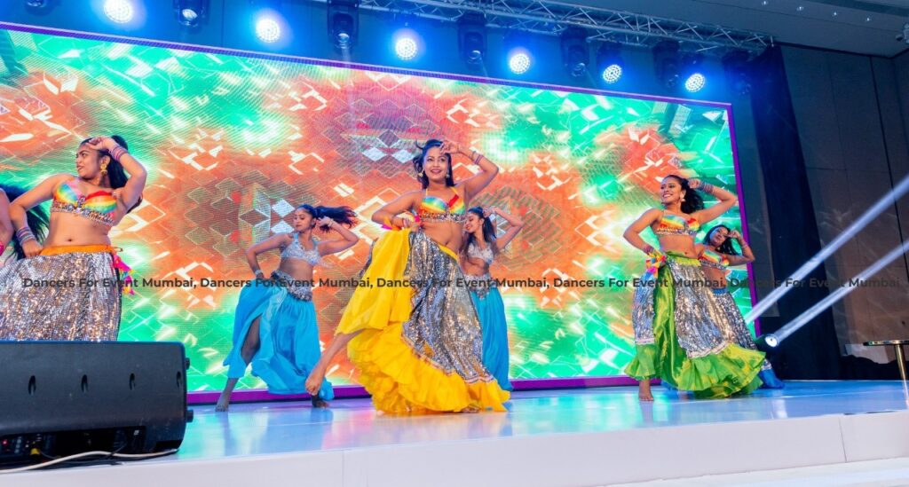 Bollywood Dance Troupe in Mumbai